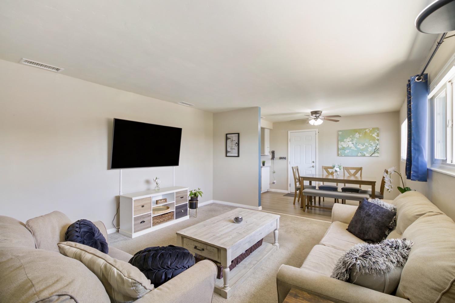Detail Gallery Image 2 of 41 For 3401 Davidson Dr, Antelope,  CA 95843 - 3 Beds | 1 Baths