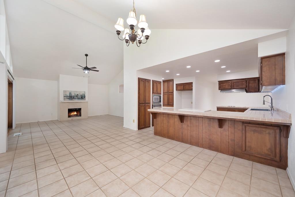 Detail Gallery Image 7 of 57 For 6804 Domingo Dr, Rancho Murieta,  CA 95683 - 2 Beds | 2 Baths