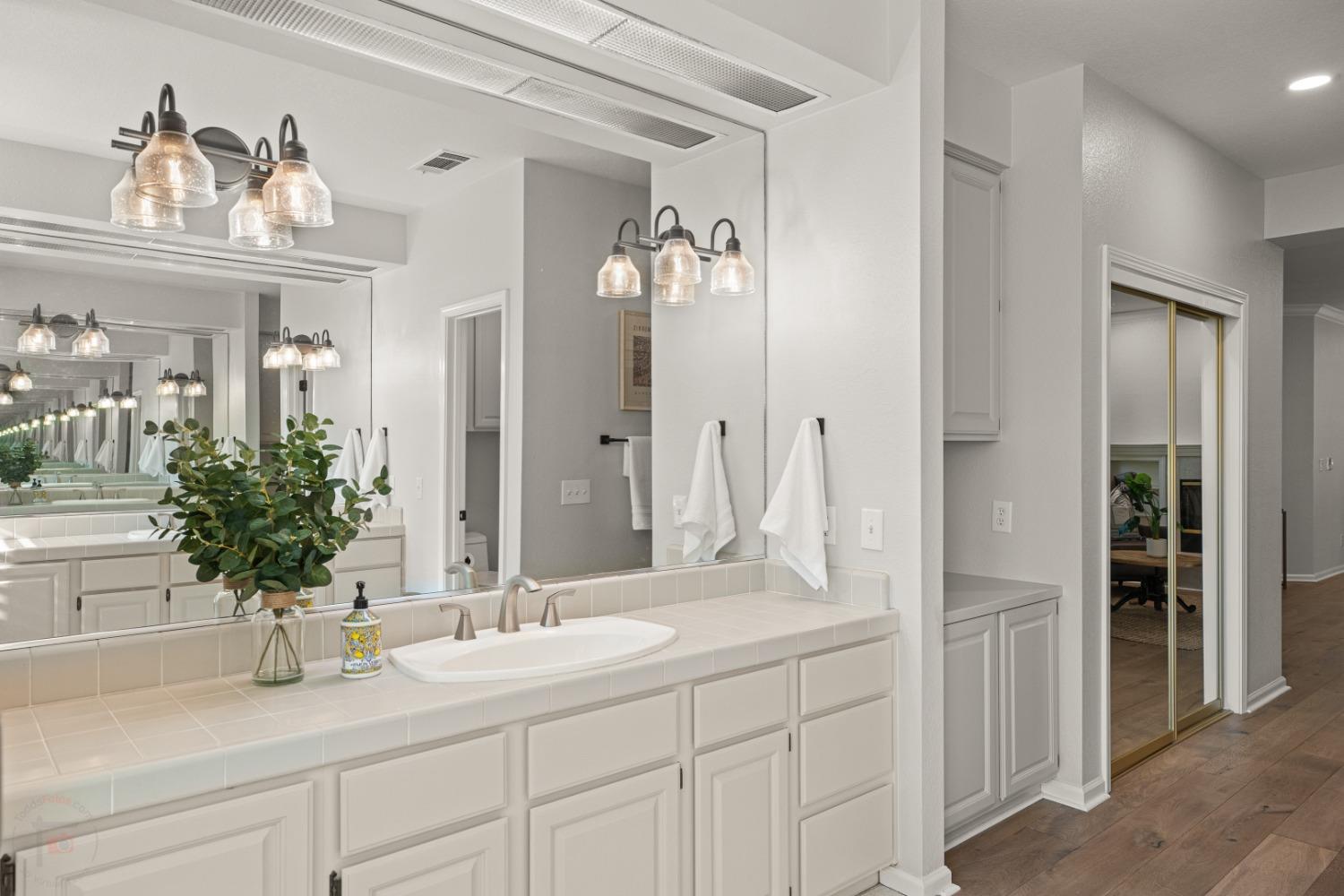Detail Gallery Image 61 of 84 For 4583 Pine Valley Cir, Stockton,  CA 95219 - 5 Beds | 4 Baths