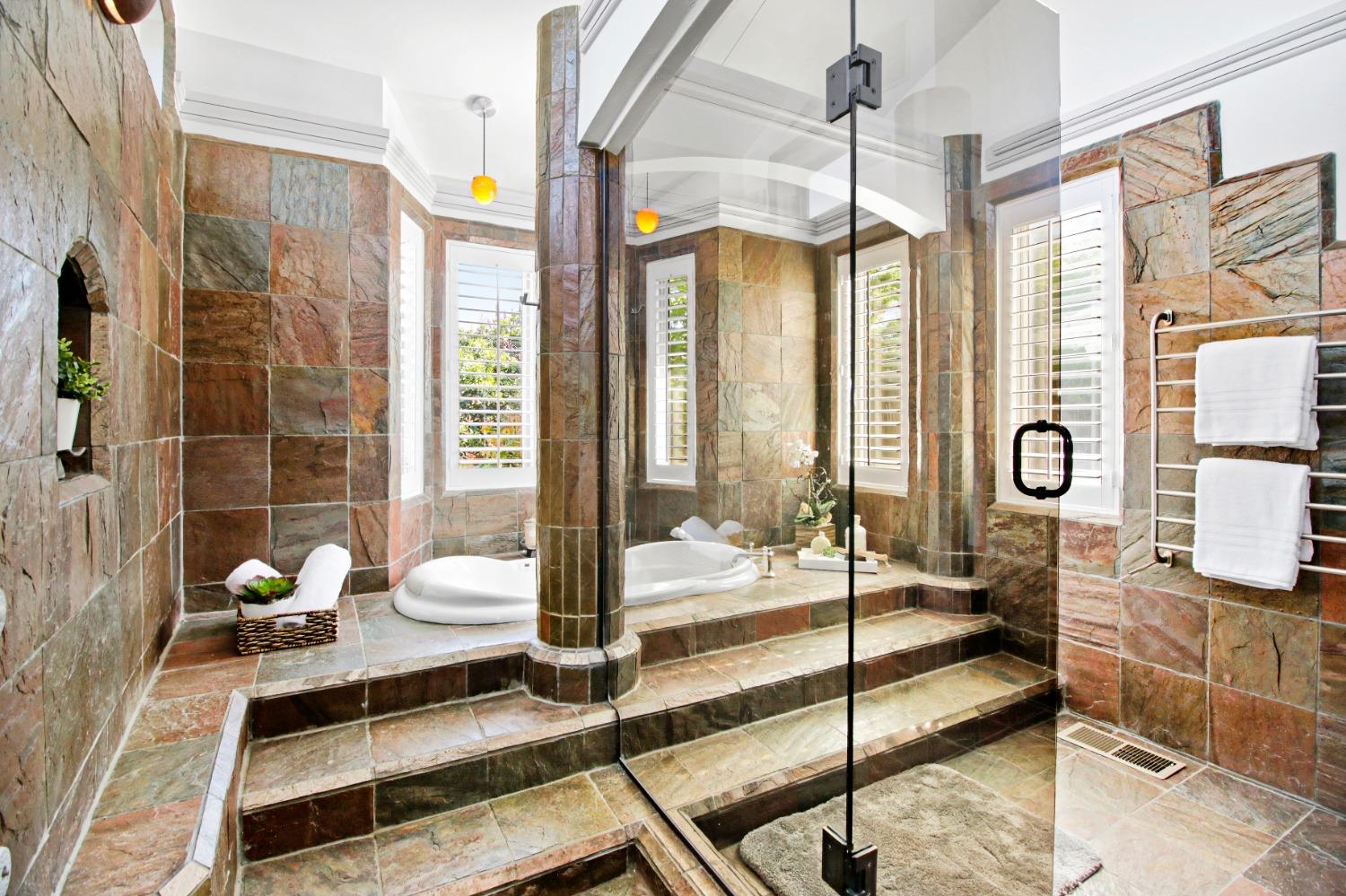 Detail Gallery Image 31 of 61 For 3950 American River Dr, Sacramento,  CA 95864 - 5 Beds | 3 Baths