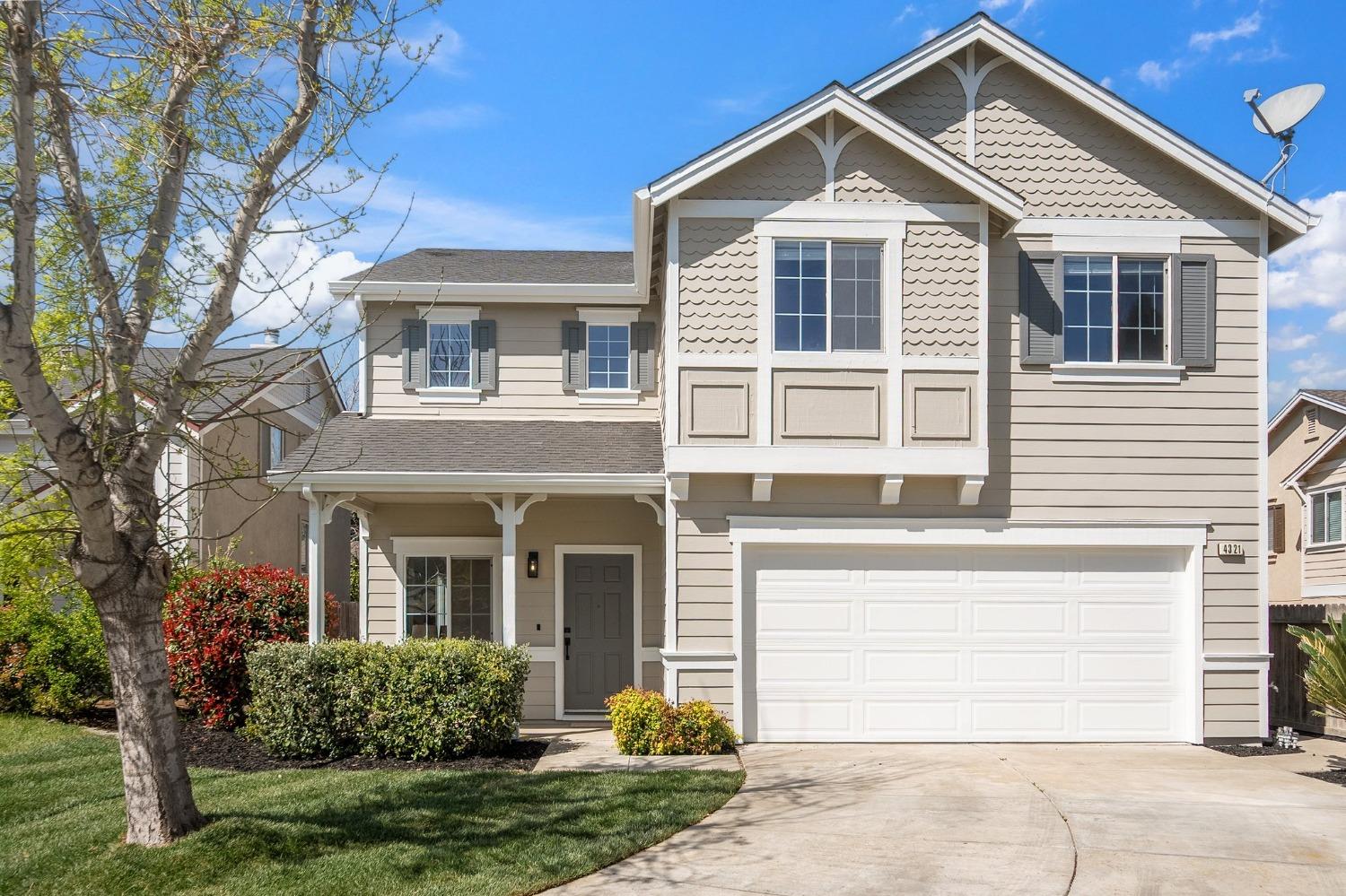 Detail Gallery Image 1 of 43 For 4321 Burr Ct, Tracy,  CA 95377 - 4 Beds | 2/1 Baths