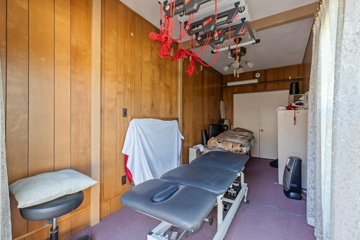 Detail Gallery Image 30 of 44 For 402 Northwood Dr, Modesto,  CA 95350 - 3 Beds | 2/1 Baths