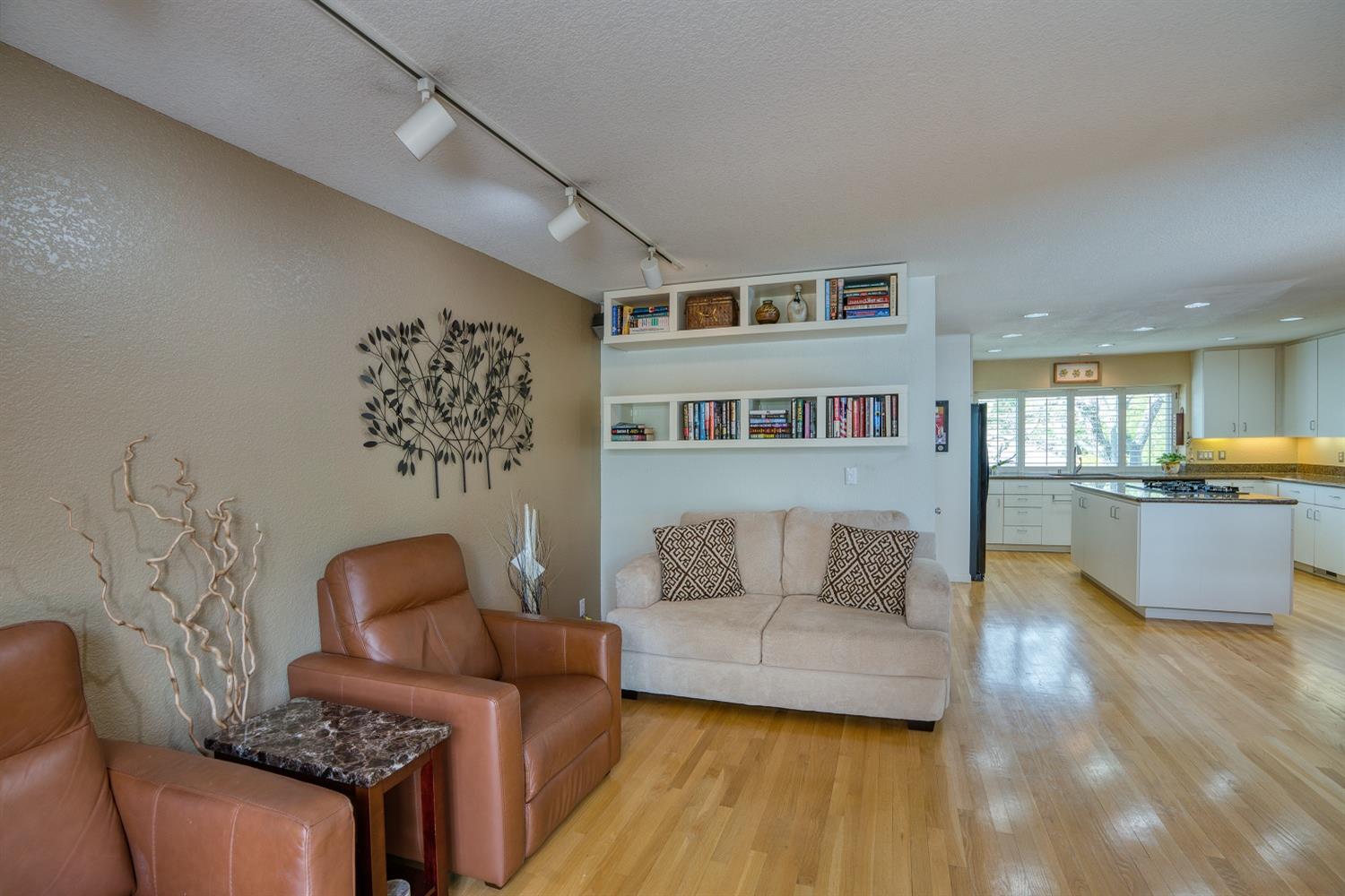 Detail Gallery Image 15 of 42 For 6156 Puerto Dr, Rancho Murieta,  CA 95683 - 3 Beds | 2 Baths