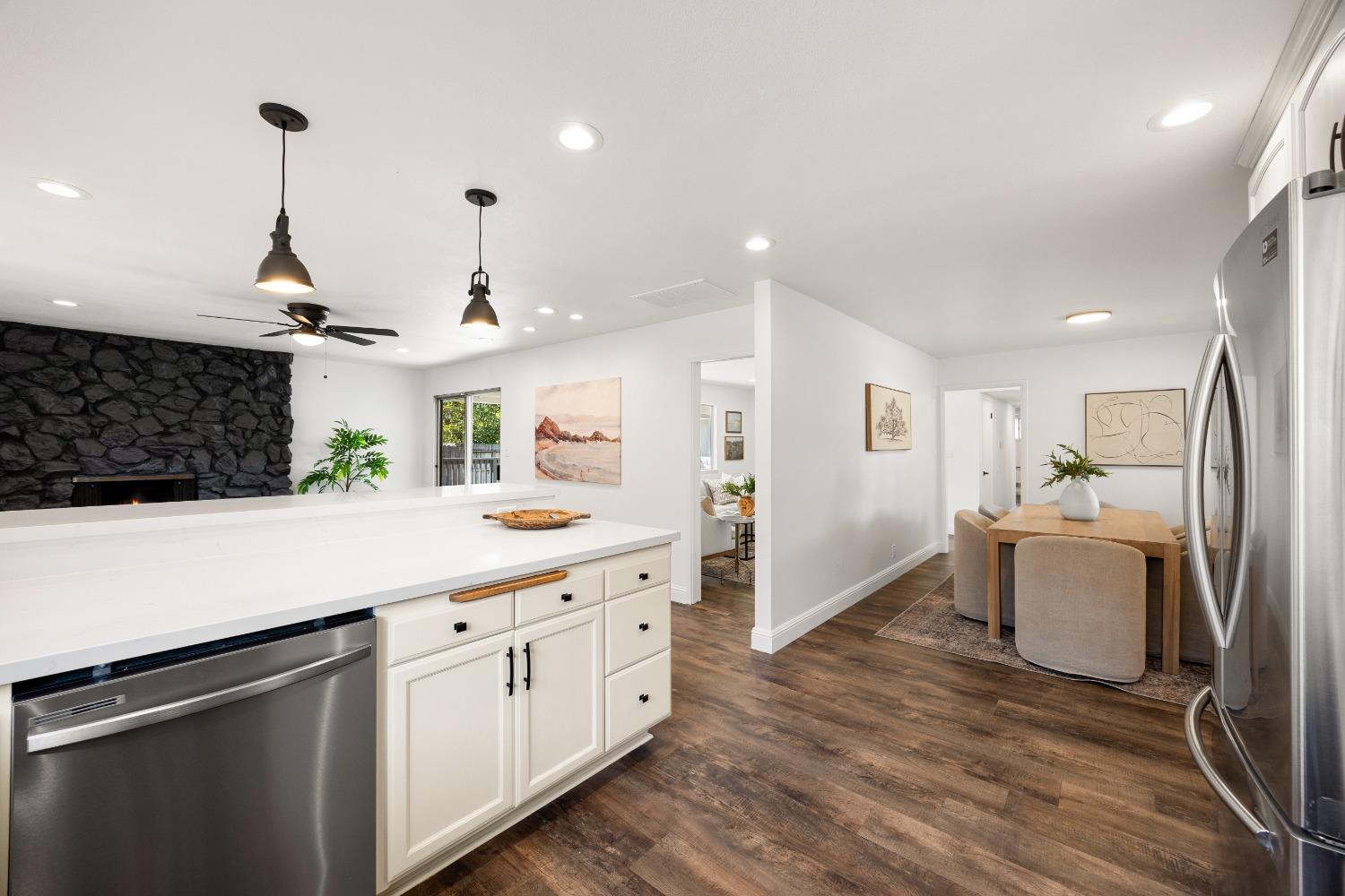 Detail Gallery Image 19 of 46 For 7382 Alma Vista Way, Sacramento,  CA 95831 - 4 Beds | 2/1 Baths
