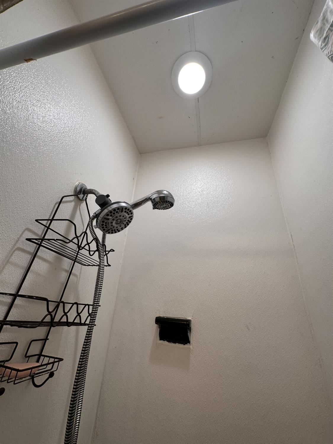 Detail Gallery Image 3 of 10 For 1743 S American St, Stockton,  CA 95206 - 2 Beds | 1 Baths