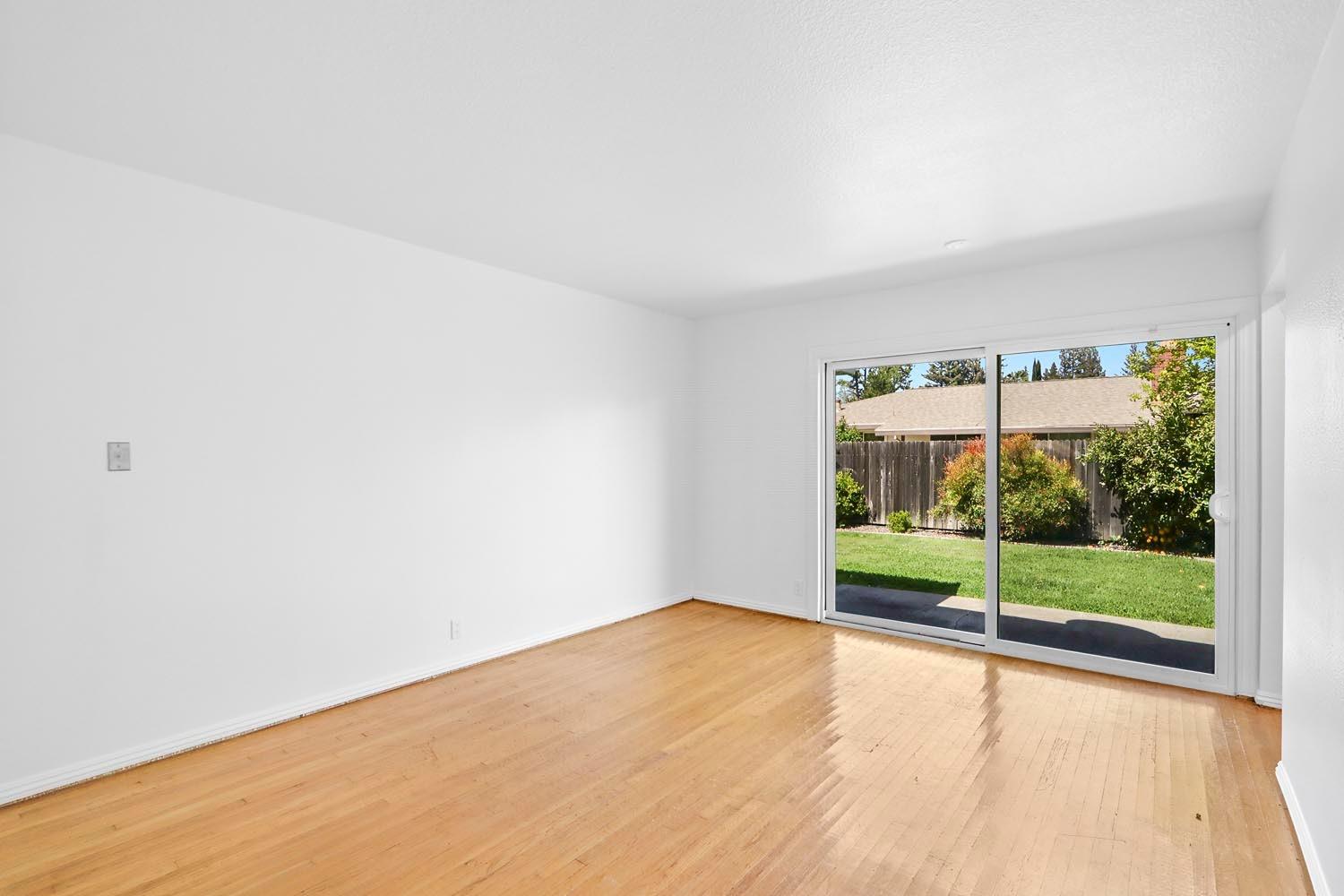 Detail Gallery Image 28 of 52 For 6392 Gloria Dr, Sacramento,  CA 95831 - 3 Beds | 2 Baths