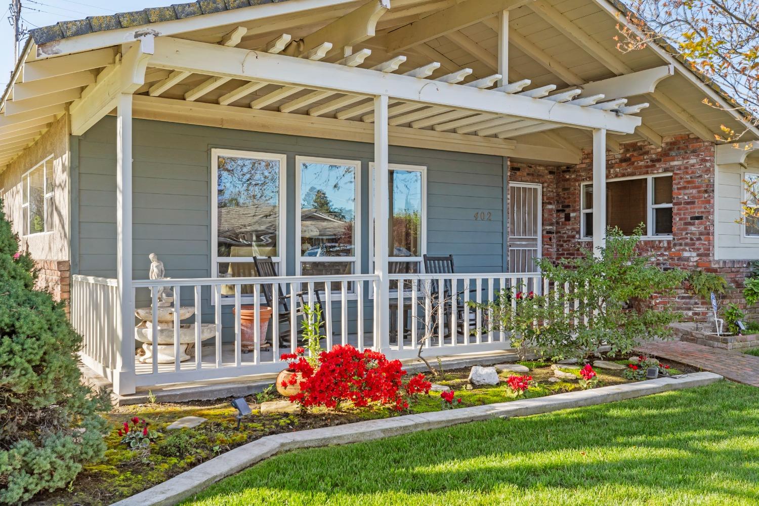 Detail Gallery Image 6 of 44 For 402 Northwood Dr, Modesto,  CA 95350 - 3 Beds | 2/1 Baths