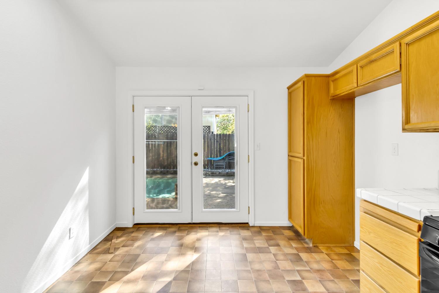 Detail Gallery Image 13 of 36 For 3729 Black Eagle Dr, Antelope,  CA 95843 - 4 Beds | 2 Baths