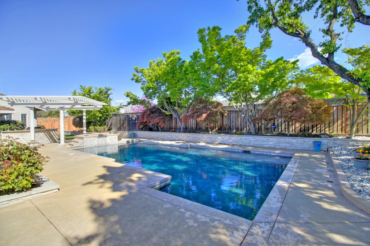 Detail Gallery Image 40 of 61 For 3950 American River Dr, Sacramento,  CA 95864 - 5 Beds | 3 Baths