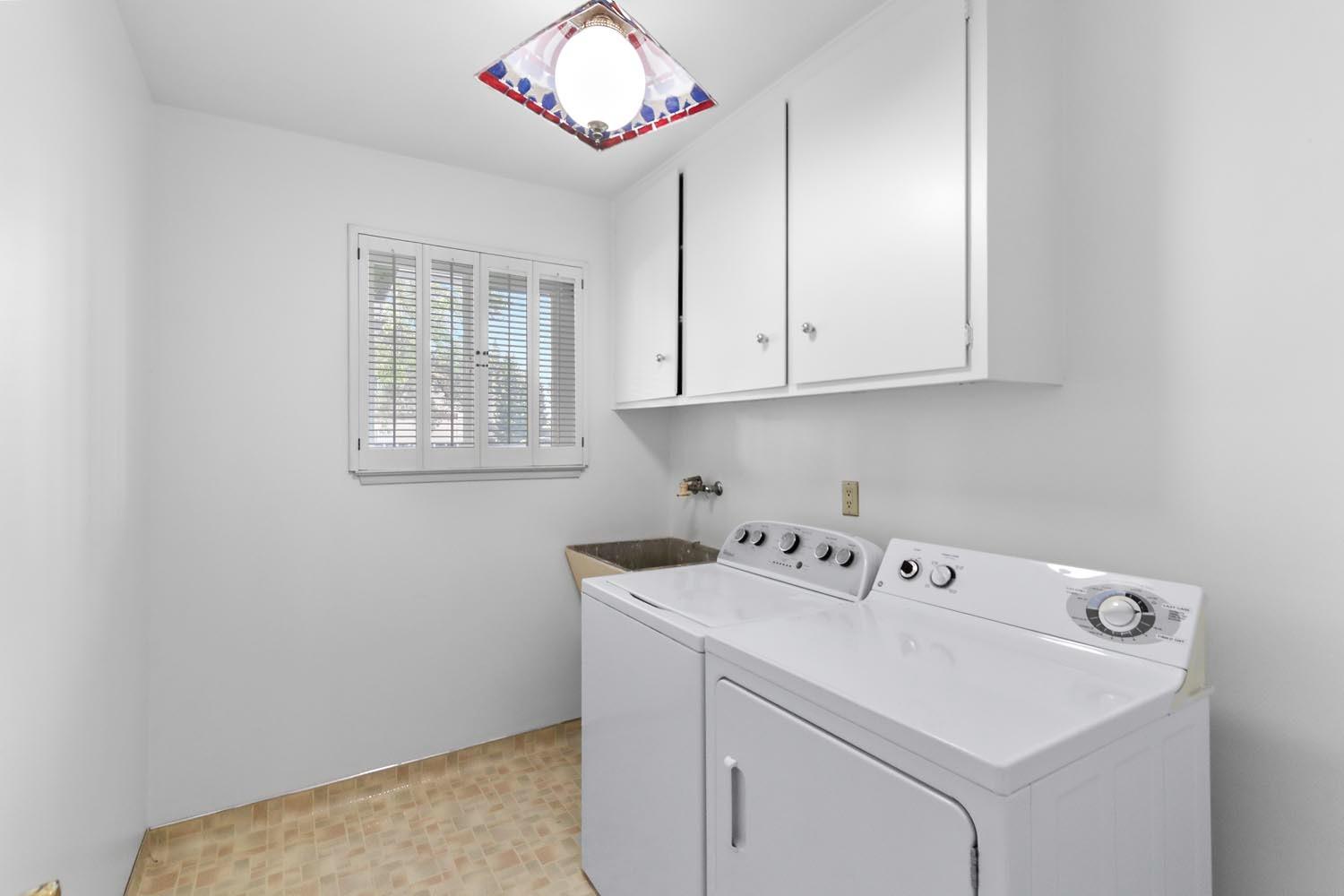 Detail Gallery Image 44 of 52 For 6392 Gloria Dr, Sacramento,  CA 95831 - 3 Beds | 2 Baths