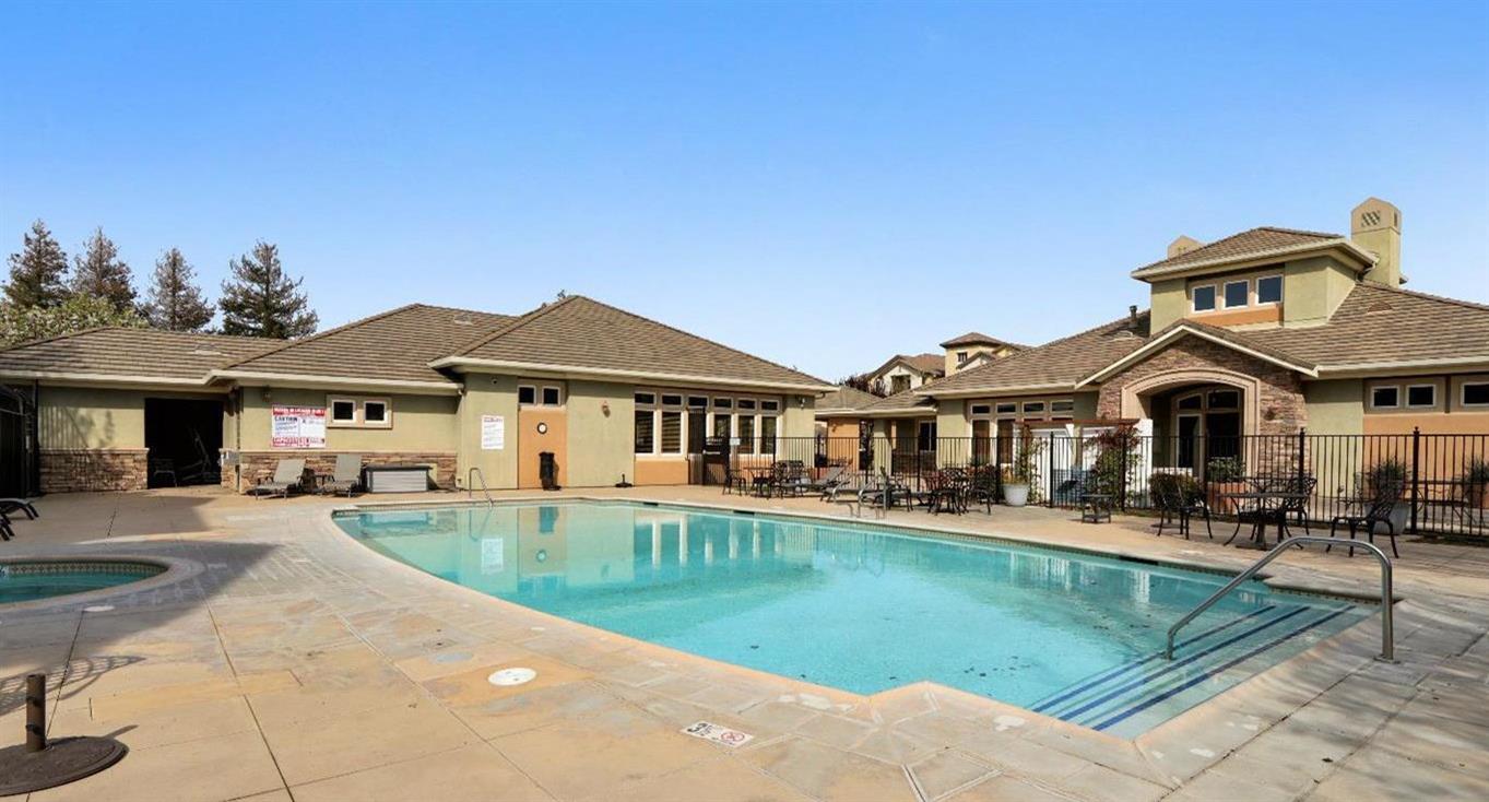 Detail Gallery Image 19 of 21 For 1360 Shady Ln #322,  Turlock,  CA 95382 - 2 Beds | 1 Baths