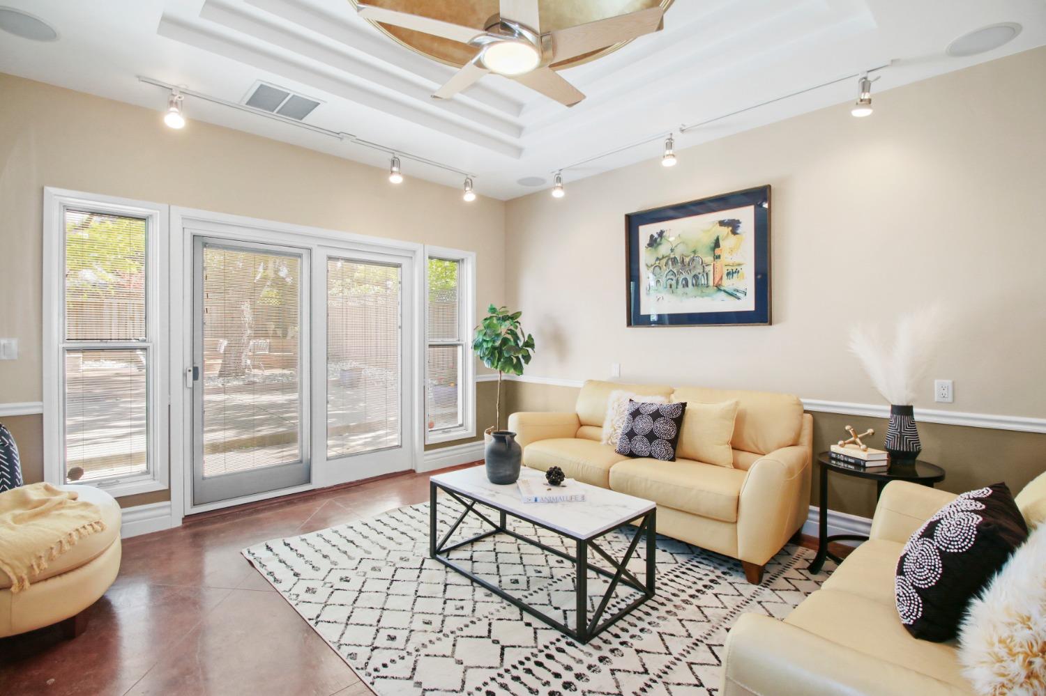 Detail Gallery Image 21 of 61 For 3950 American River Dr, Sacramento,  CA 95864 - 5 Beds | 3 Baths