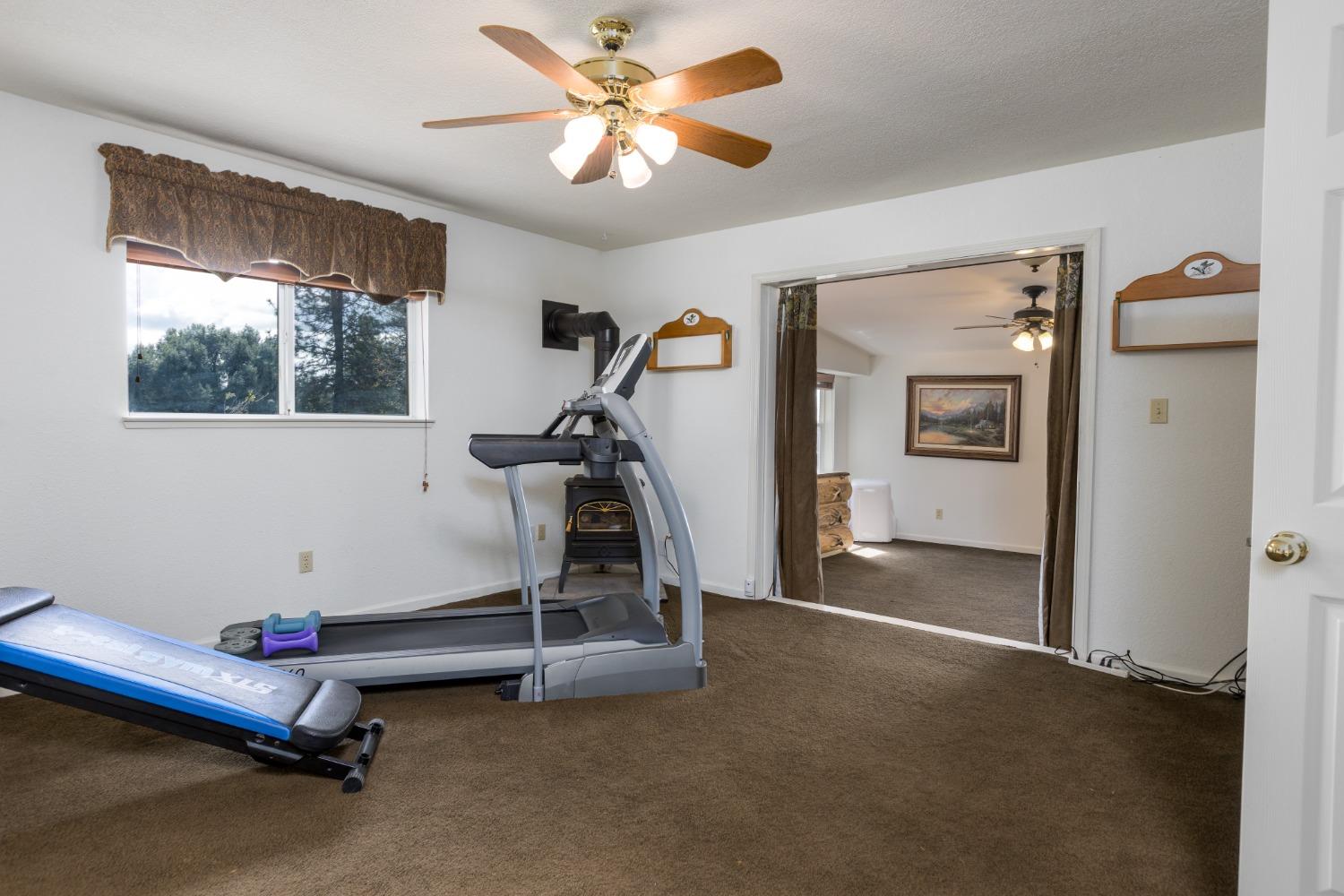 Stephanie Court, Somerset, California image 11