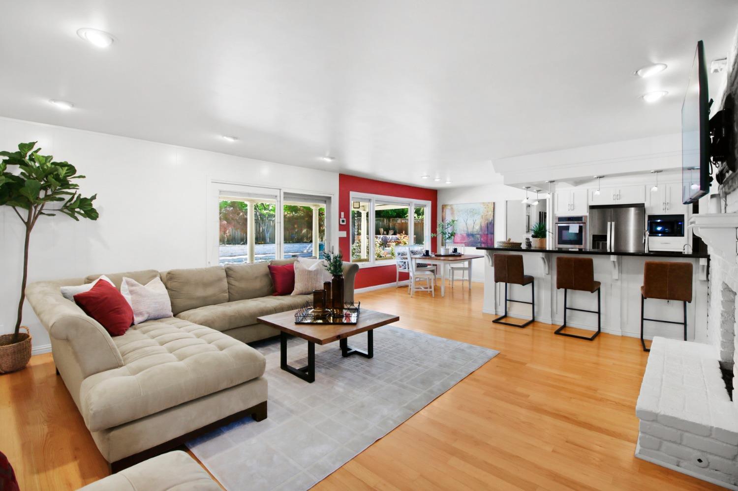 Detail Gallery Image 9 of 61 For 3950 American River Dr, Sacramento,  CA 95864 - 5 Beds | 3 Baths