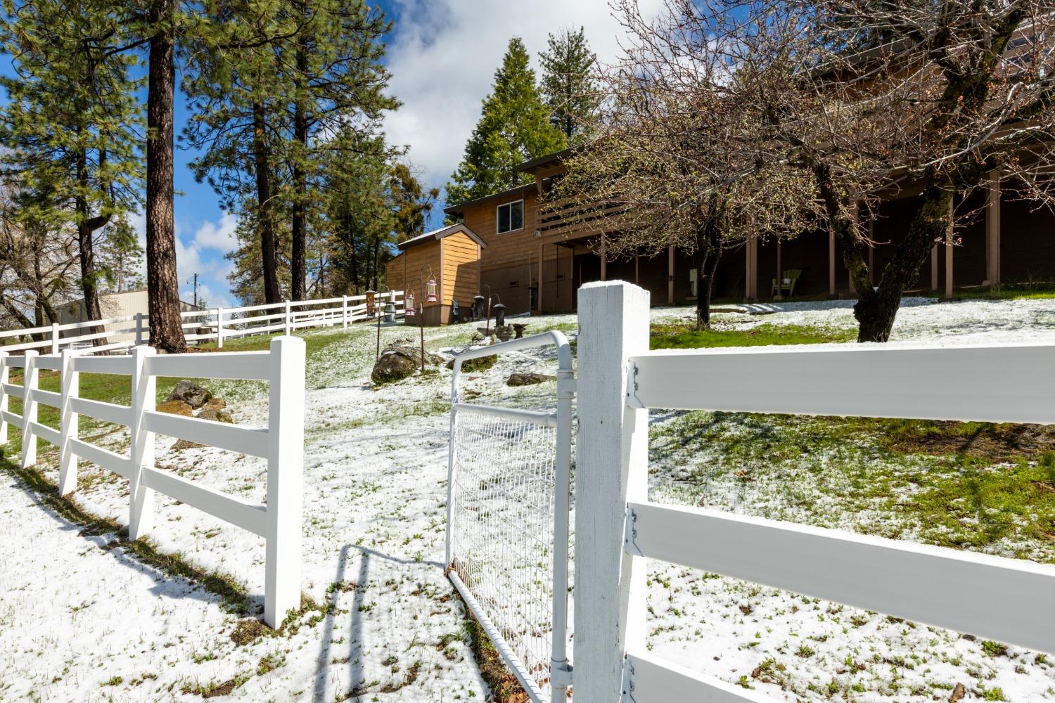 Stephanie Court, Somerset, California image 39