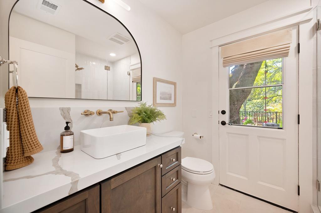 Detail Gallery Image 23 of 61 For 6616 via De Robles Dr, Rancho Murieta,  CA 95683 - 4 Beds | 3 Baths