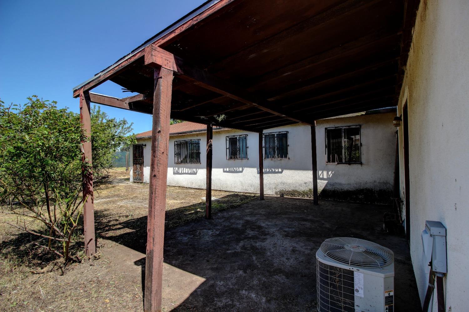 Hickory Avenue, Livingston, California image 36