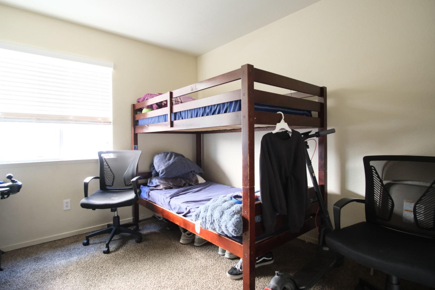 Detail Gallery Image 7 of 19 For 2284 Dry Creek Way, Stockton,  CA 95206 - 3 Beds | 2 Baths