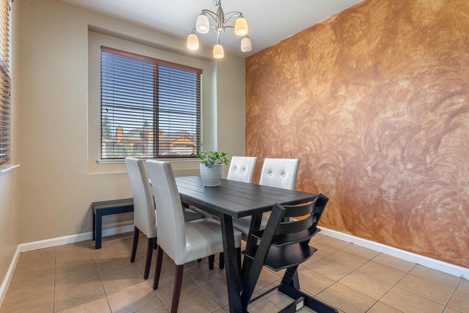 Detail Gallery Image 15 of 32 For 936 Heartland Dr, Manteca,  CA 95337 - 3 Beds | 2 Baths