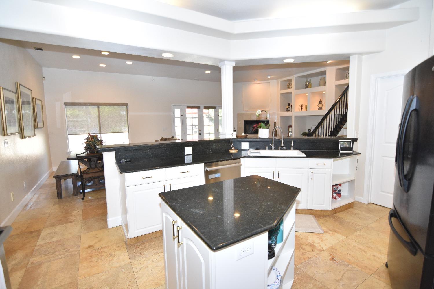 Detail Gallery Image 19 of 62 For 1945 Foxtail Ct, Turlock,  CA 95382 - 4 Beds | 3/1 Baths