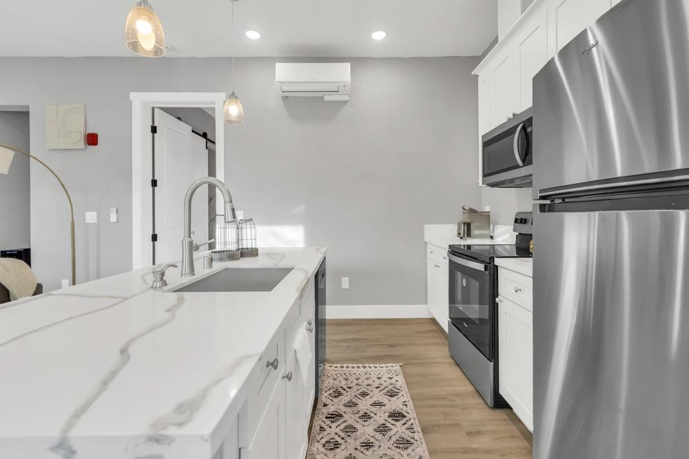 Detail Gallery Image 38 of 74 For 1928 21st St, Sacramento,  CA 95811 - – Beds | – Baths