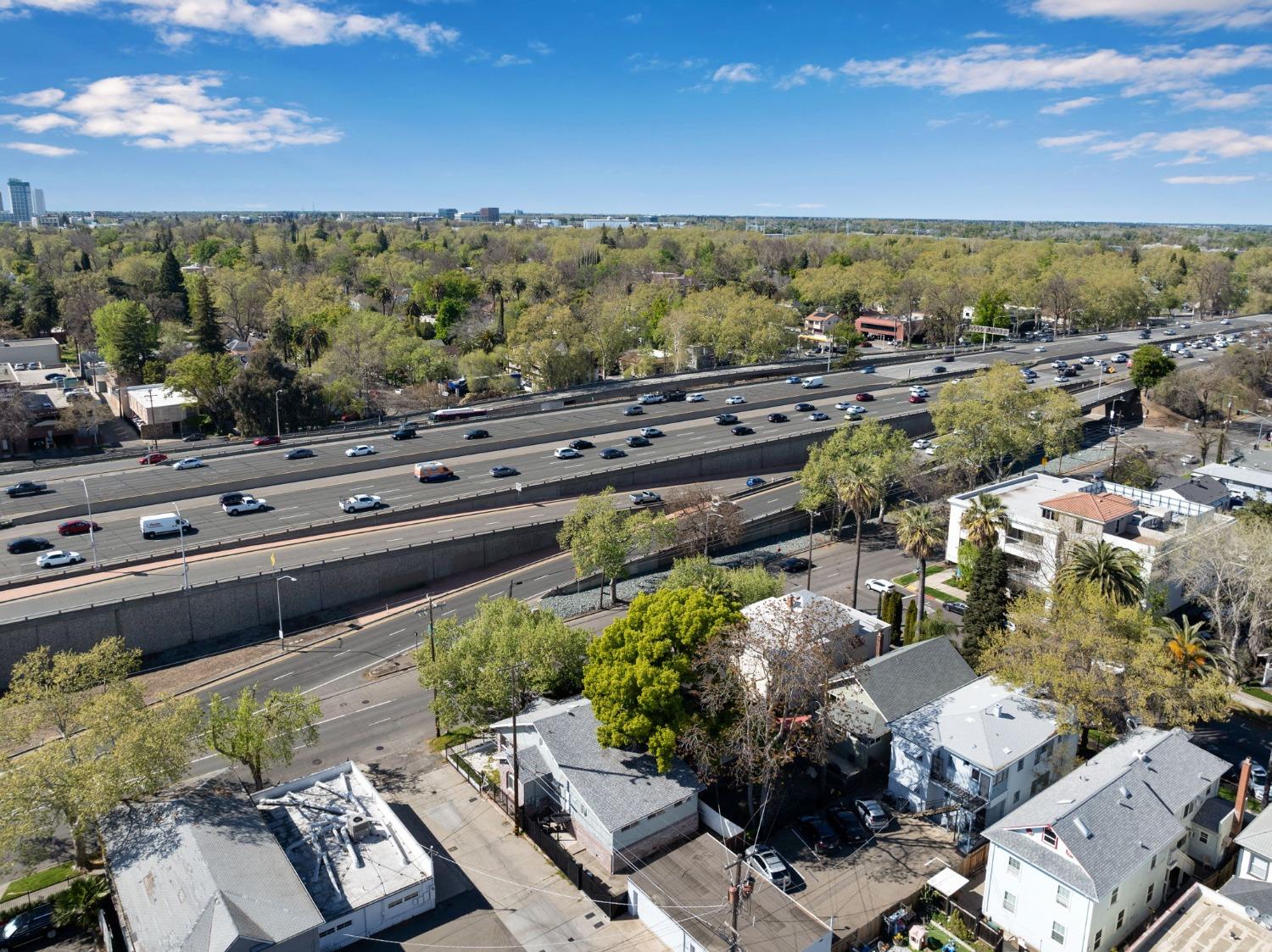 Detail Gallery Image 78 of 84 For 915 30th, Sacramento,  CA 95816 - 5 Beds | 2 Baths