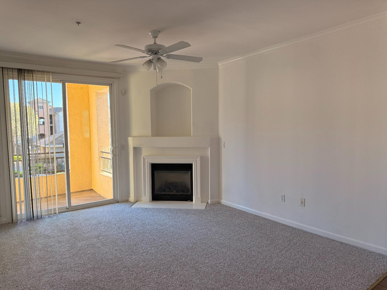 Detail Gallery Image 9 of 21 For 1360 Shady Ln #322,  Turlock,  CA 95382 - 2 Beds | 1 Baths