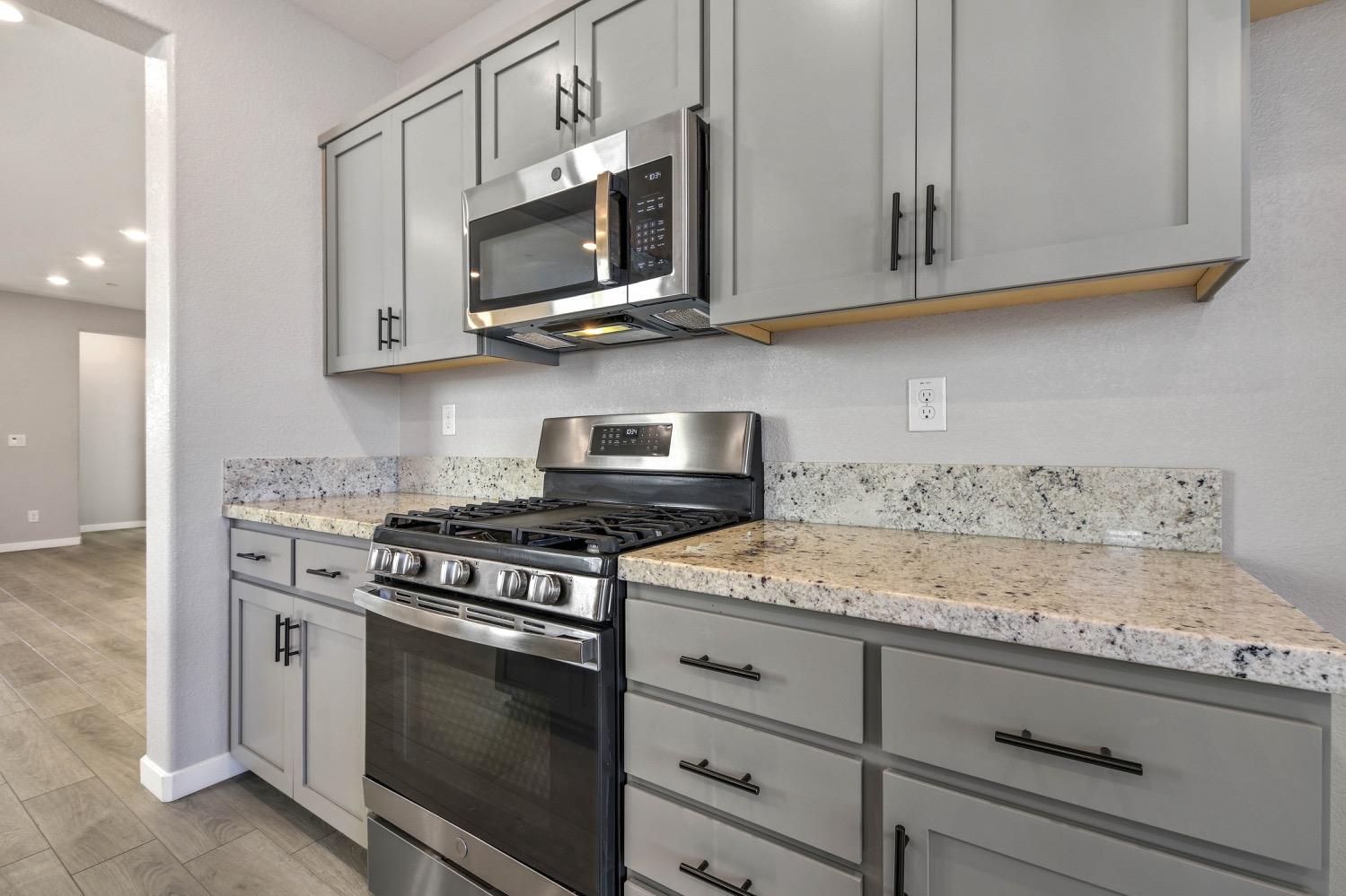 Detail Gallery Image 9 of 34 For 5641 Cobbler Ln, Linda,  CA 95901 - 3 Beds | 2 Baths