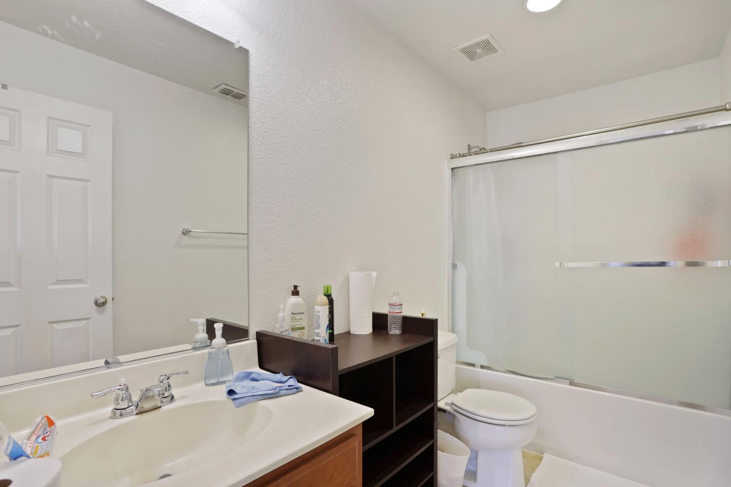 Detail Gallery Image 28 of 42 For 362 Craftsman Dr, Lathrop,  CA 95330 - 4 Beds | 2/1 Baths