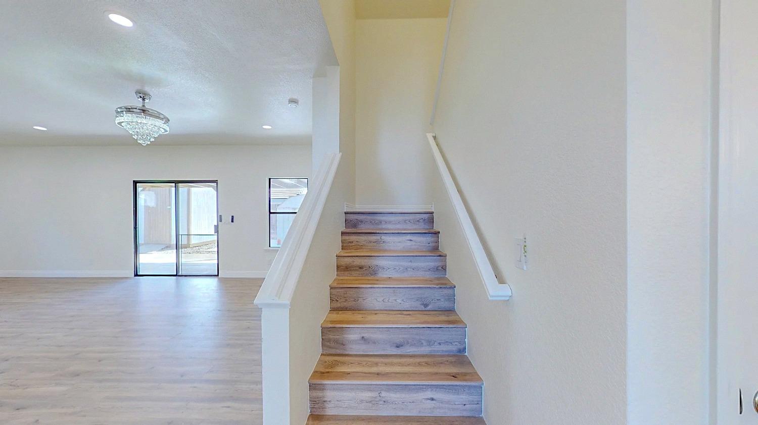 Detail Gallery Image 31 of 50 For 1324 Moffett Rd, Modesto,  CA 95351 - 5 Beds | 3 Baths