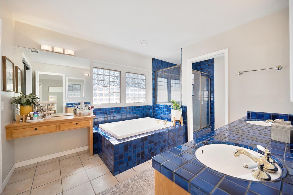 Detail Gallery Image 37 of 61 For 6616 via De Robles Dr, Rancho Murieta,  CA 95683 - 4 Beds | 3 Baths