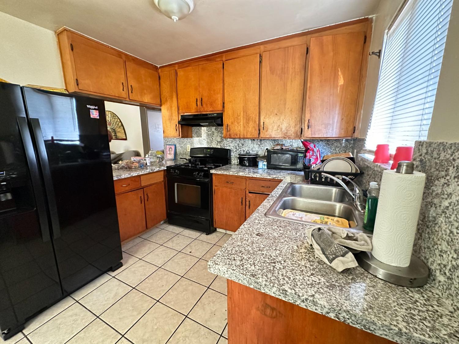 Detail Gallery Image 8 of 28 For 1016 Roselawn Ave, Modesto,  CA 95351 - – Beds | – Baths