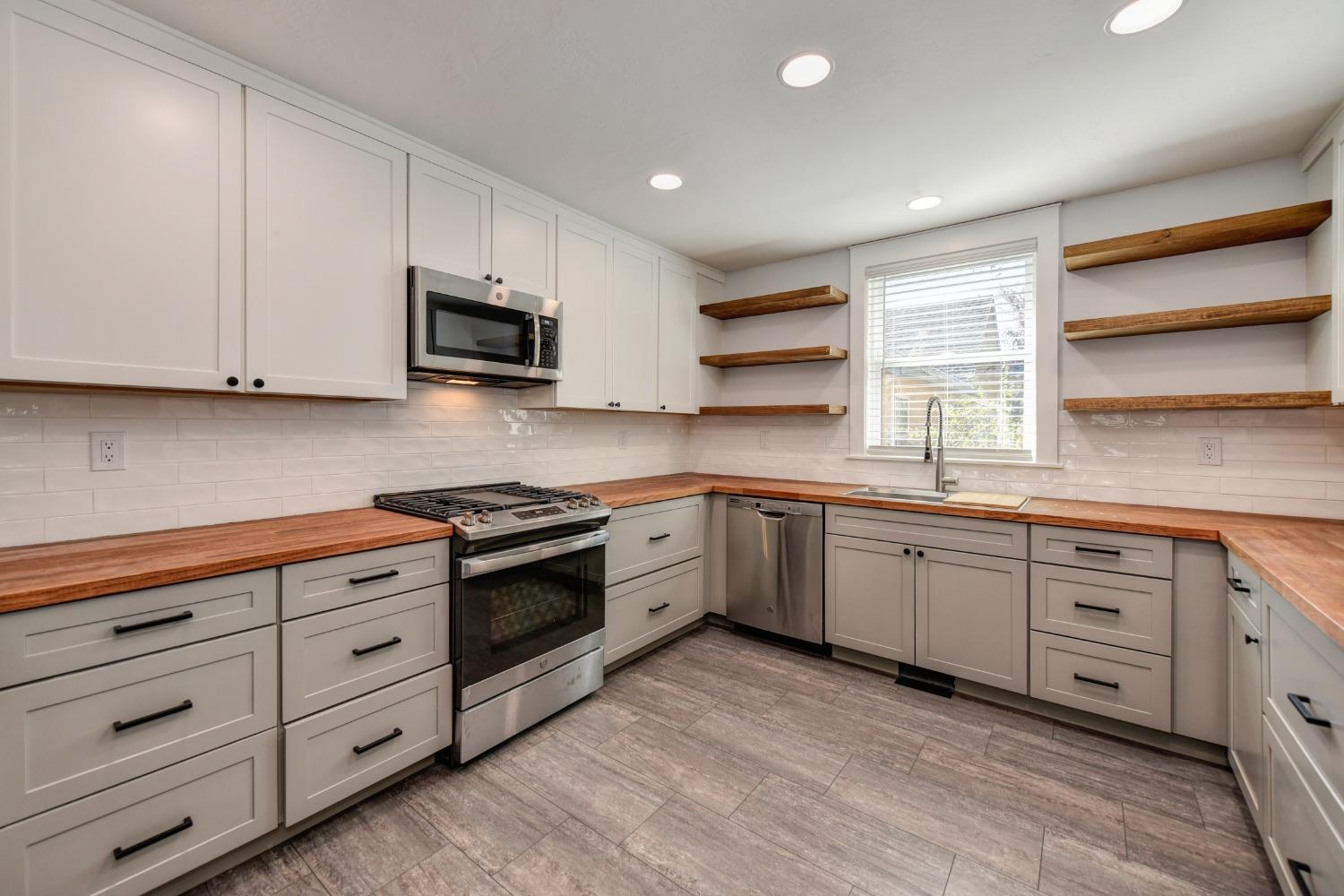 Detail Gallery Image 33 of 70 For 416 Broadway, Jackson,  CA 95642 - 3 Beds | 2 Baths