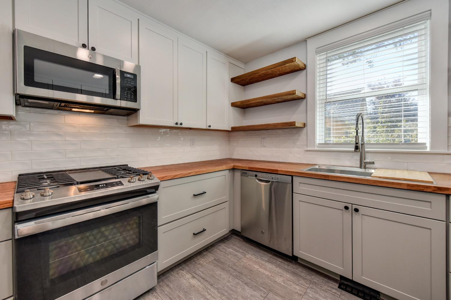 Detail Gallery Image 32 of 70 For 416 Broadway, Jackson,  CA 95642 - 3 Beds | 2 Baths