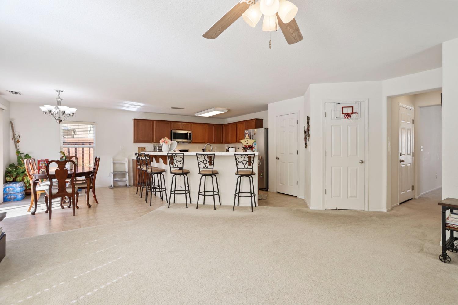 Detail Gallery Image 16 of 42 For 362 Craftsman Dr, Lathrop,  CA 95330 - 4 Beds | 2/1 Baths