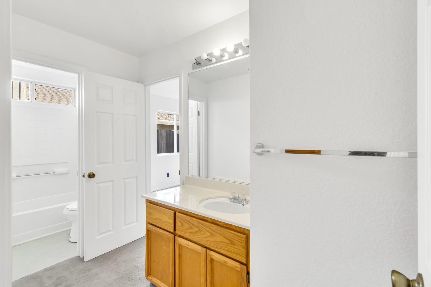 Detail Gallery Image 27 of 36 For 3729 Black Eagle Dr, Antelope,  CA 95843 - 4 Beds | 2 Baths