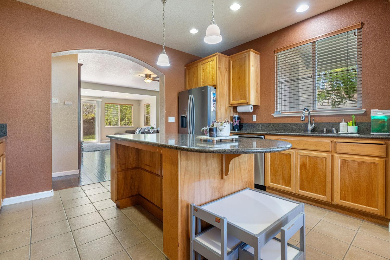 Detail Gallery Image 12 of 32 For 936 Heartland Dr, Manteca,  CA 95337 - 3 Beds | 2 Baths