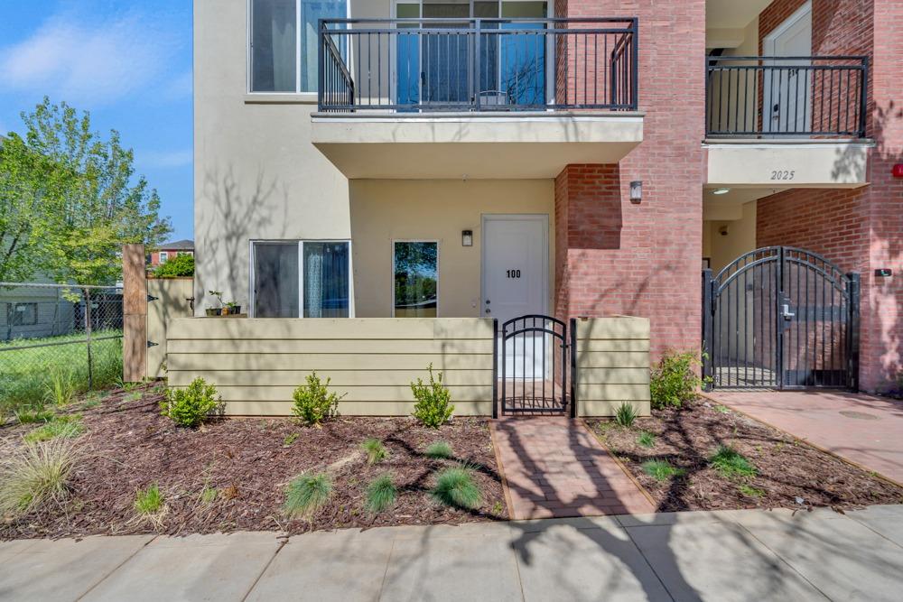 Detail Gallery Image 61 of 74 For 1928 21st St, Sacramento,  CA 95811 - – Beds | – Baths