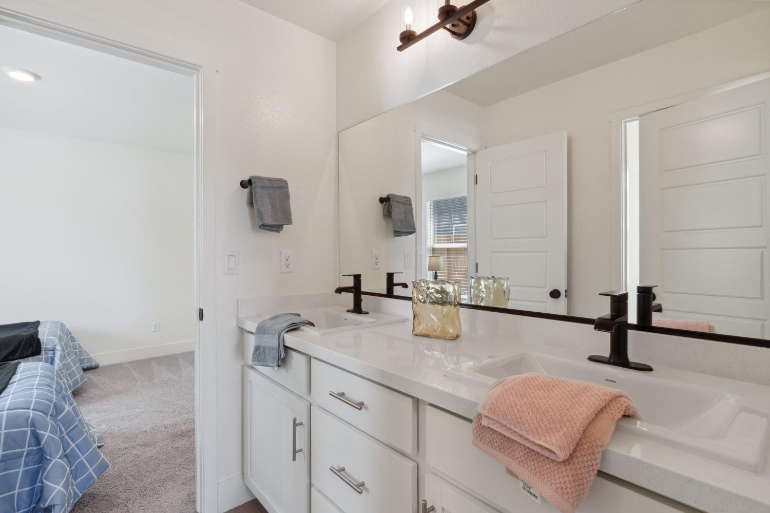 Detail Gallery Image 7 of 45 For 1953 Shasta Dr, Atwater,  CA 95301 - 4 Beds | 3 Baths