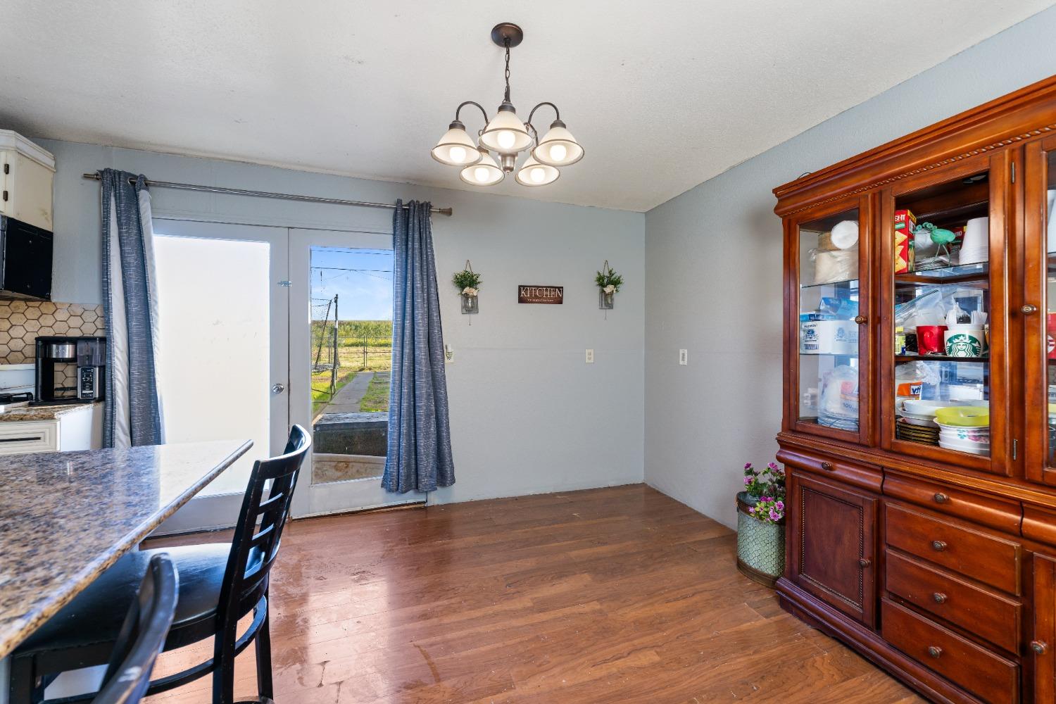 Detail Gallery Image 17 of 30 For 3158 Redwood Ave, Stockton,  CA 95205 - 2 Beds | 1 Baths