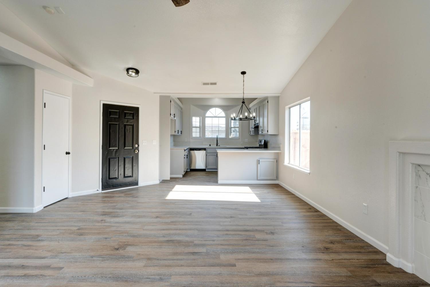 Detail Gallery Image 7 of 40 For 2717 Cowden Ave, Merced,  CA 95348 - 3 Beds | 2 Baths