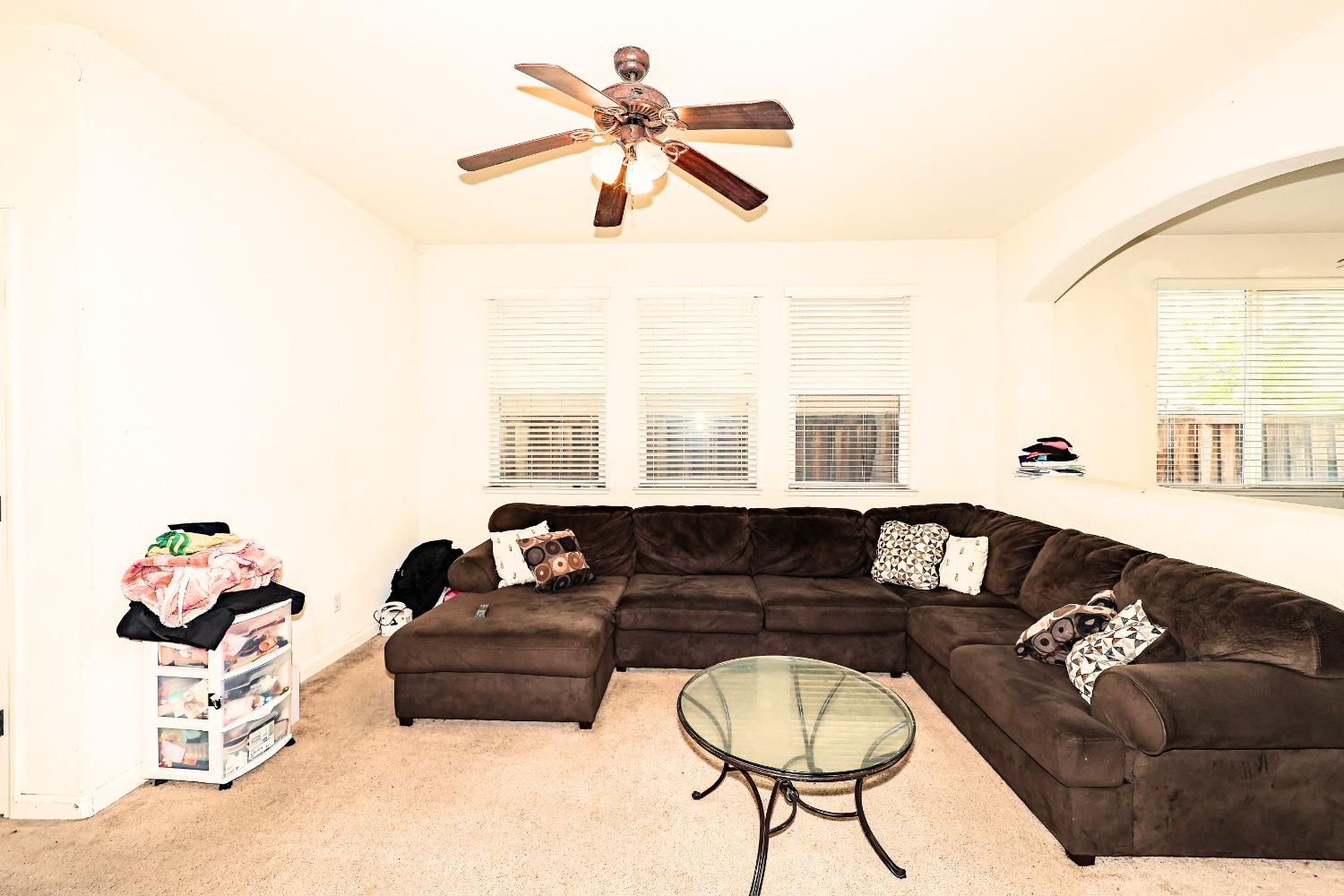 Detail Gallery Image 6 of 28 For 17385 Stone Celler Way, Lathrop,  CA 95330 - 4 Beds | 3 Baths