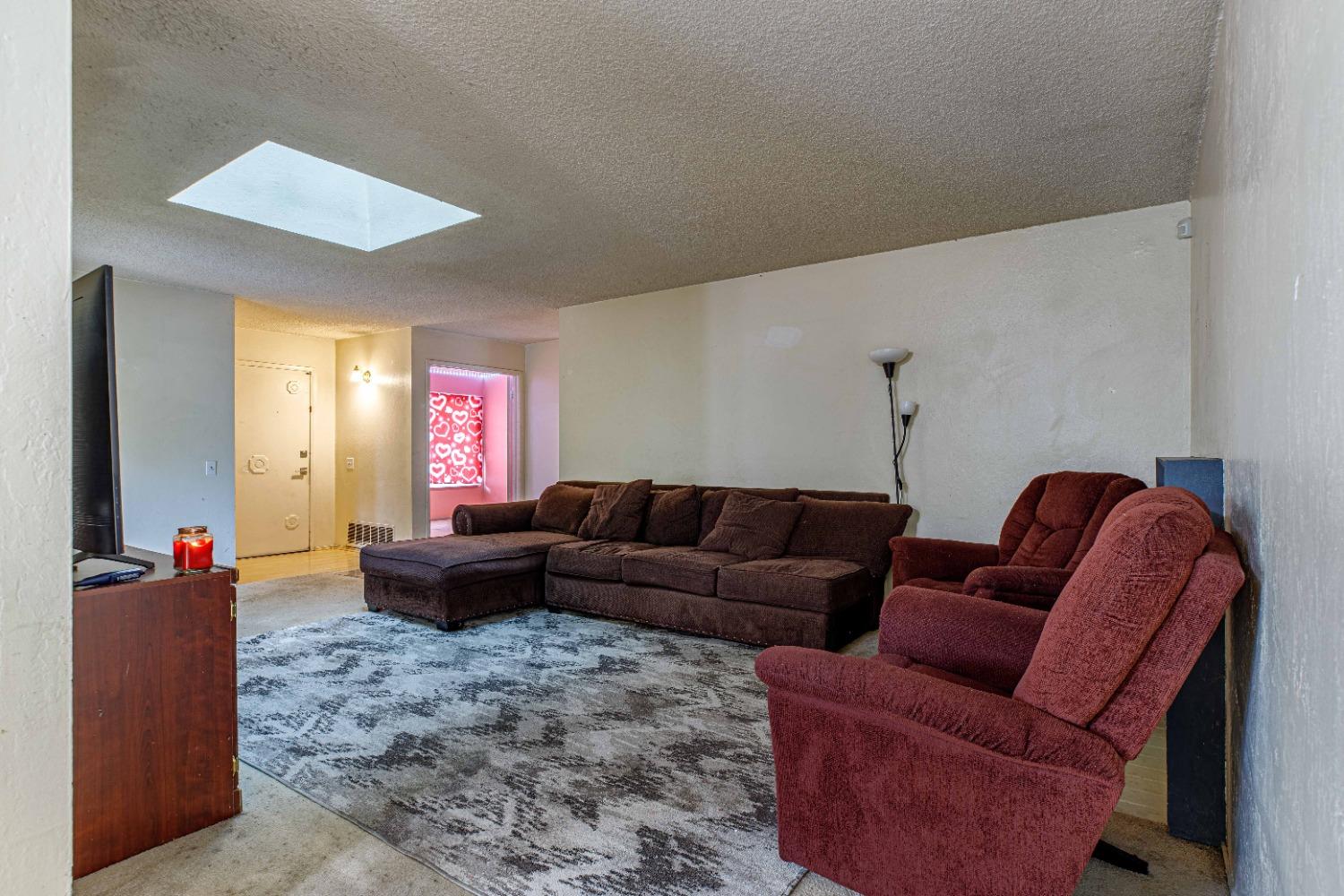 Detail Gallery Image 5 of 40 For 358 Conestoga Way, San Jose,  CA 95123 - 4 Beds | 2 Baths