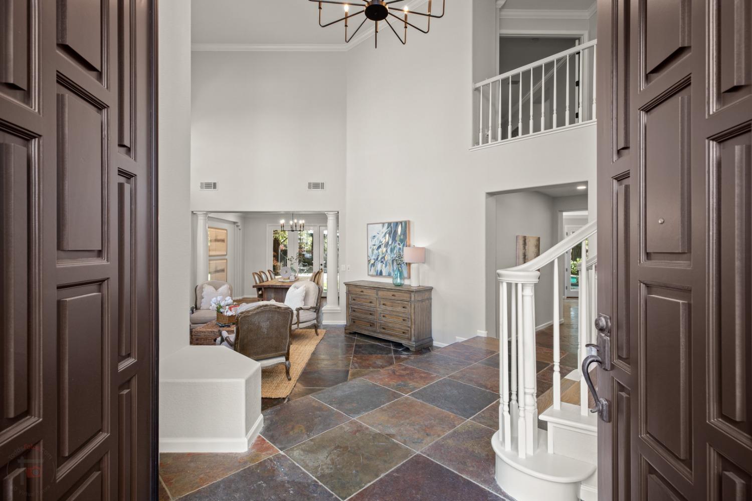 Detail Gallery Image 9 of 84 For 4583 Pine Valley Cir, Stockton,  CA 95219 - 5 Beds | 4 Baths
