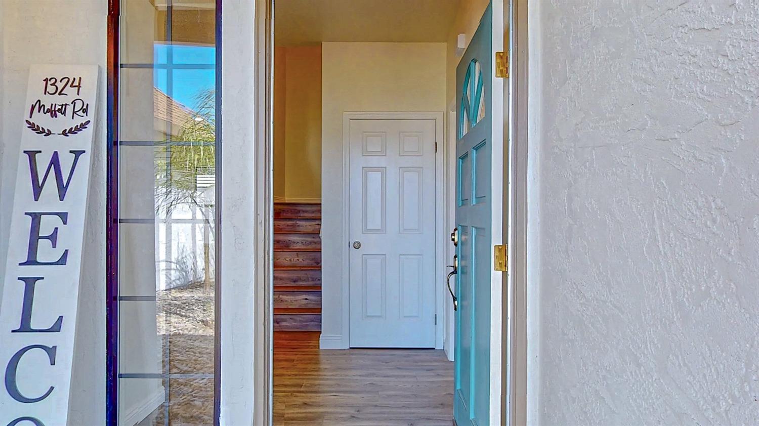Detail Gallery Image 5 of 50 For 1324 Moffett Rd, Modesto,  CA 95351 - 5 Beds | 3 Baths