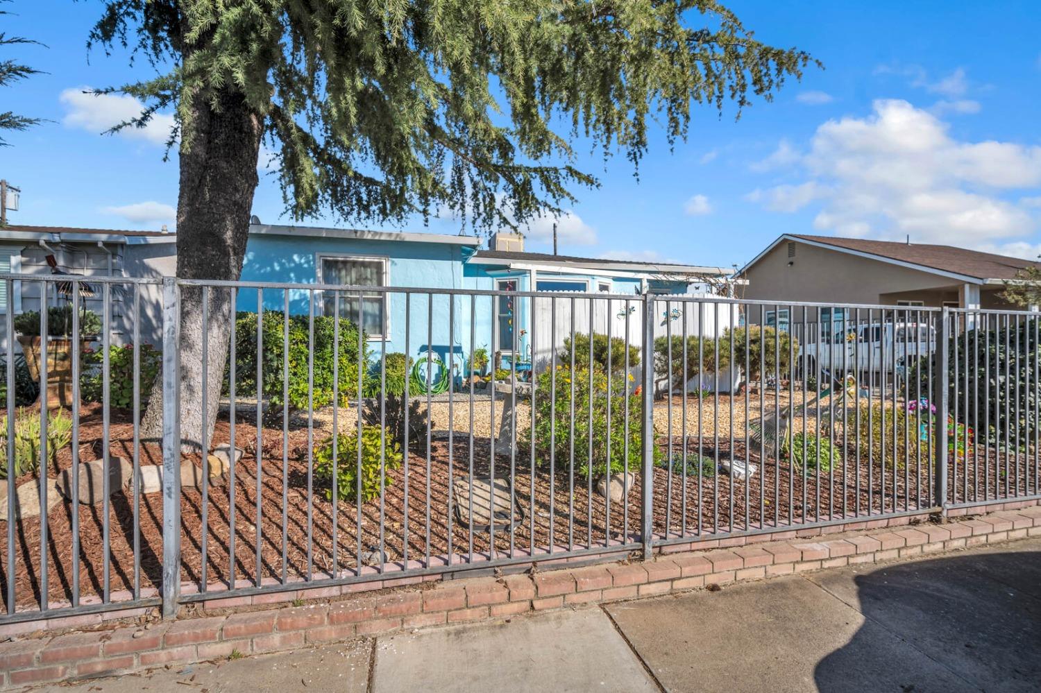 Detail Gallery Image 6 of 46 For 6220 Watt Ave, North Highlands,  CA 95660 - 3 Beds | 1/1 Baths