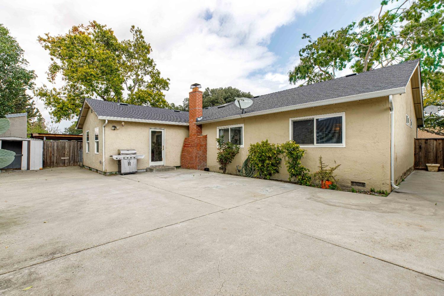 Detail Gallery Image 27 of 40 For 358 Conestoga Way, San Jose,  CA 95123 - 4 Beds | 2 Baths