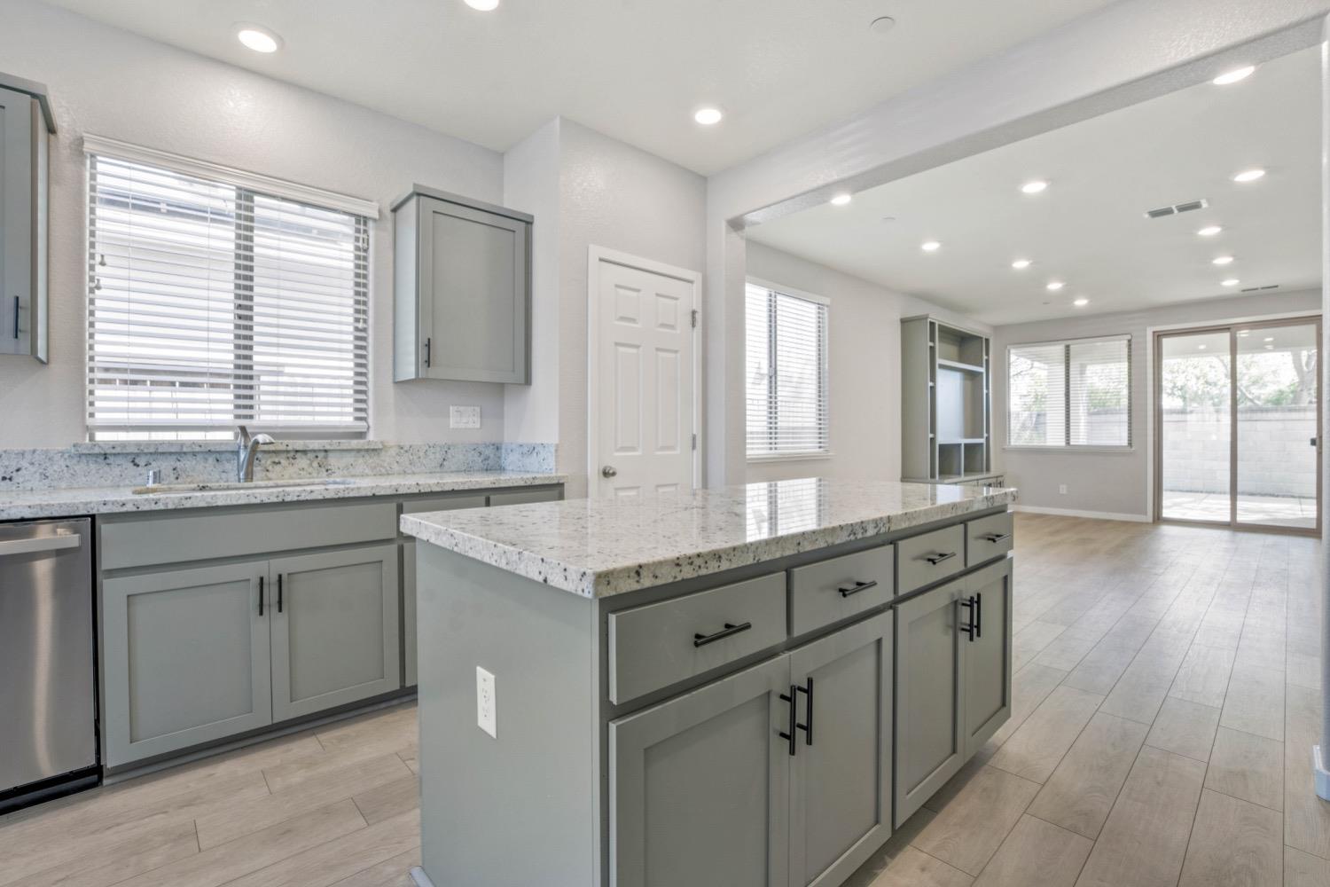 Detail Gallery Image 7 of 34 For 5641 Cobbler Ln, Linda,  CA 95901 - 3 Beds | 2 Baths