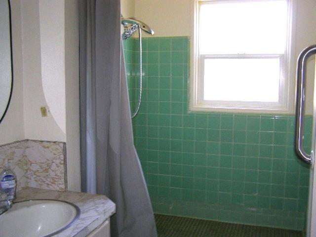 Detail Gallery Image 10 of 16 For 1912 S Sutter St, Stockton,  CA 95206 - 2 Beds | 1 Baths