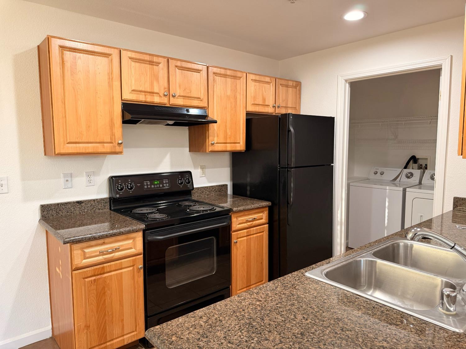 Detail Gallery Image 7 of 21 For 1360 Shady Ln #322,  Turlock,  CA 95382 - 2 Beds | 1 Baths